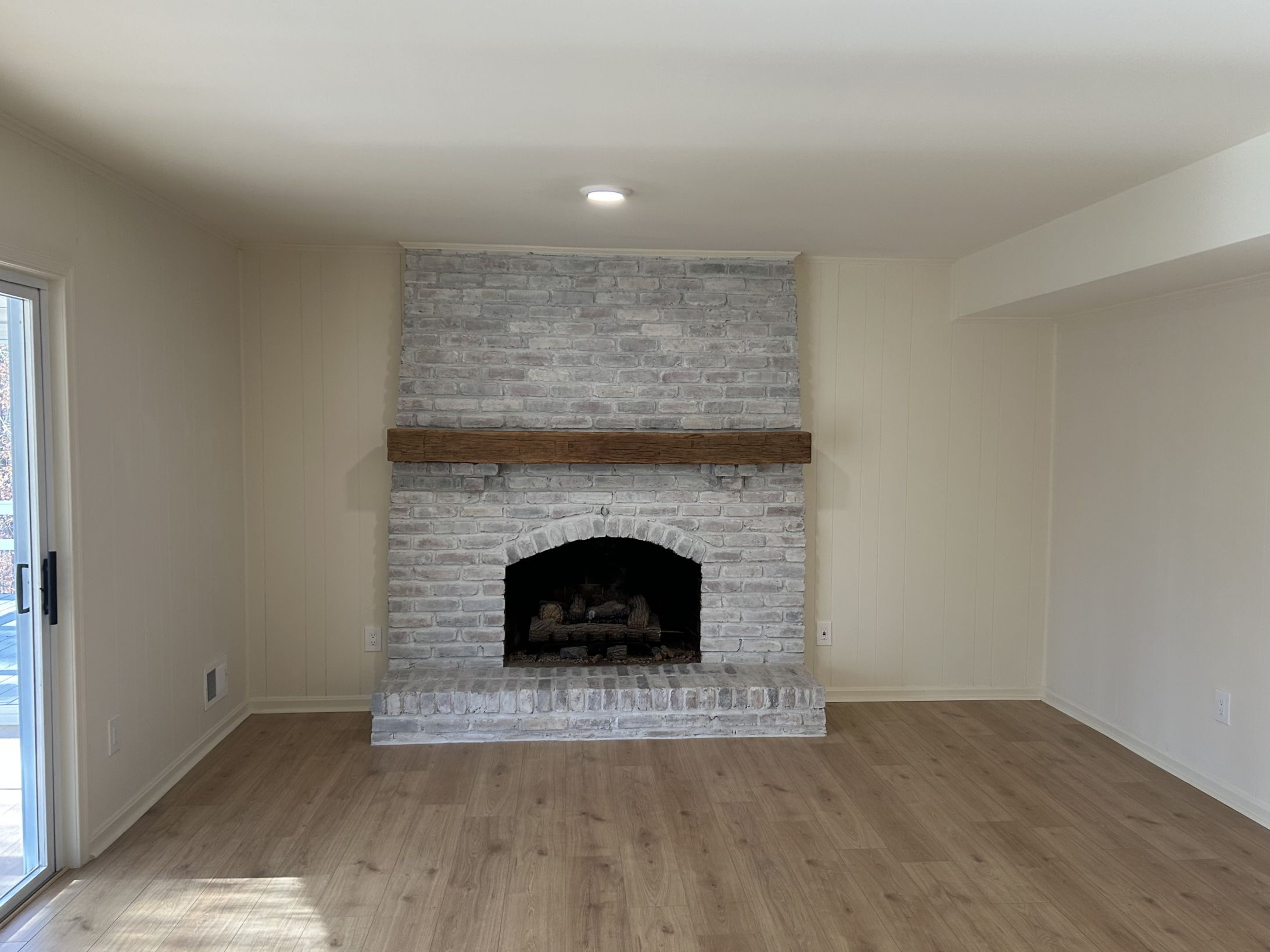 A39063DF-836D-4226-A5AA-1FB9E051C063